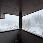 Pamporovo Living Cozy Mountain Apartment
