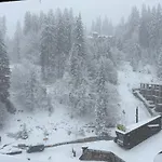 Pamporovo Living Cozy Mountain Apartment